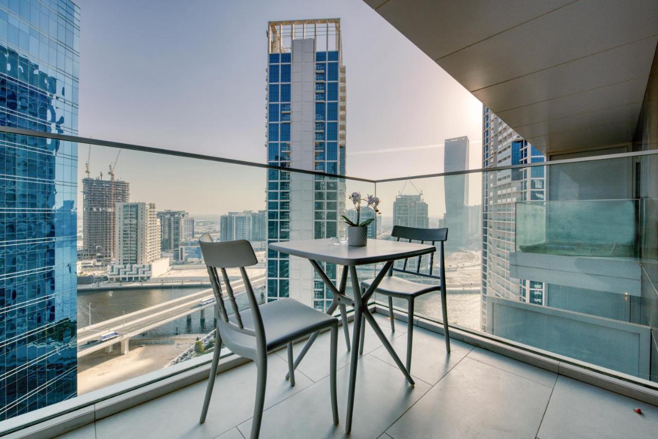 Maison Privee - Luxury, Spacious, Modern Near Burj Khalifa And Dubai Canal Exterior foto